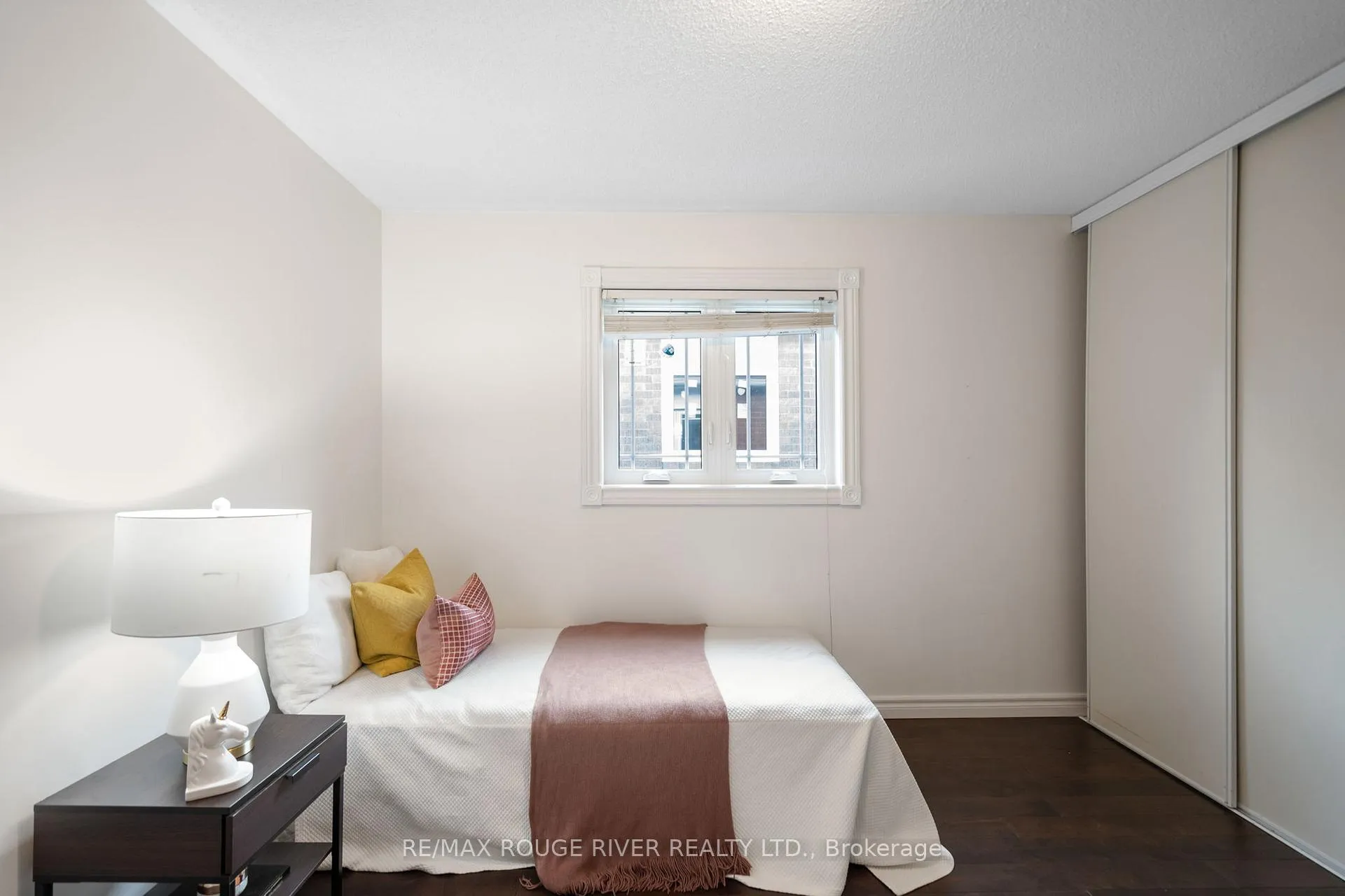 Photo 23 of 31 Kerrison Drive W, Ajax, Central — HOMEH