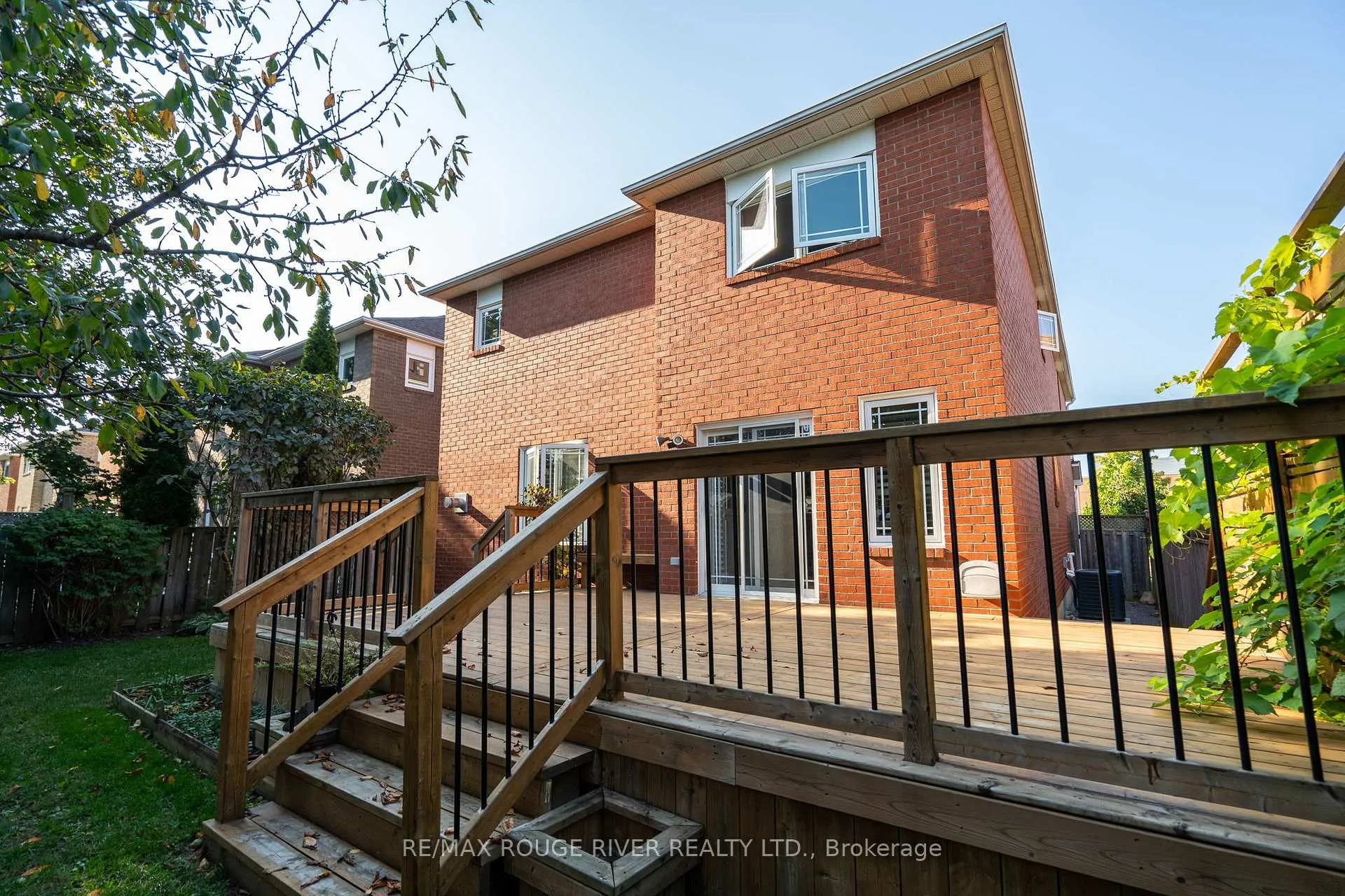 Photo 35 of 31 Kerrison Drive W, Ajax, Central — HOMEH