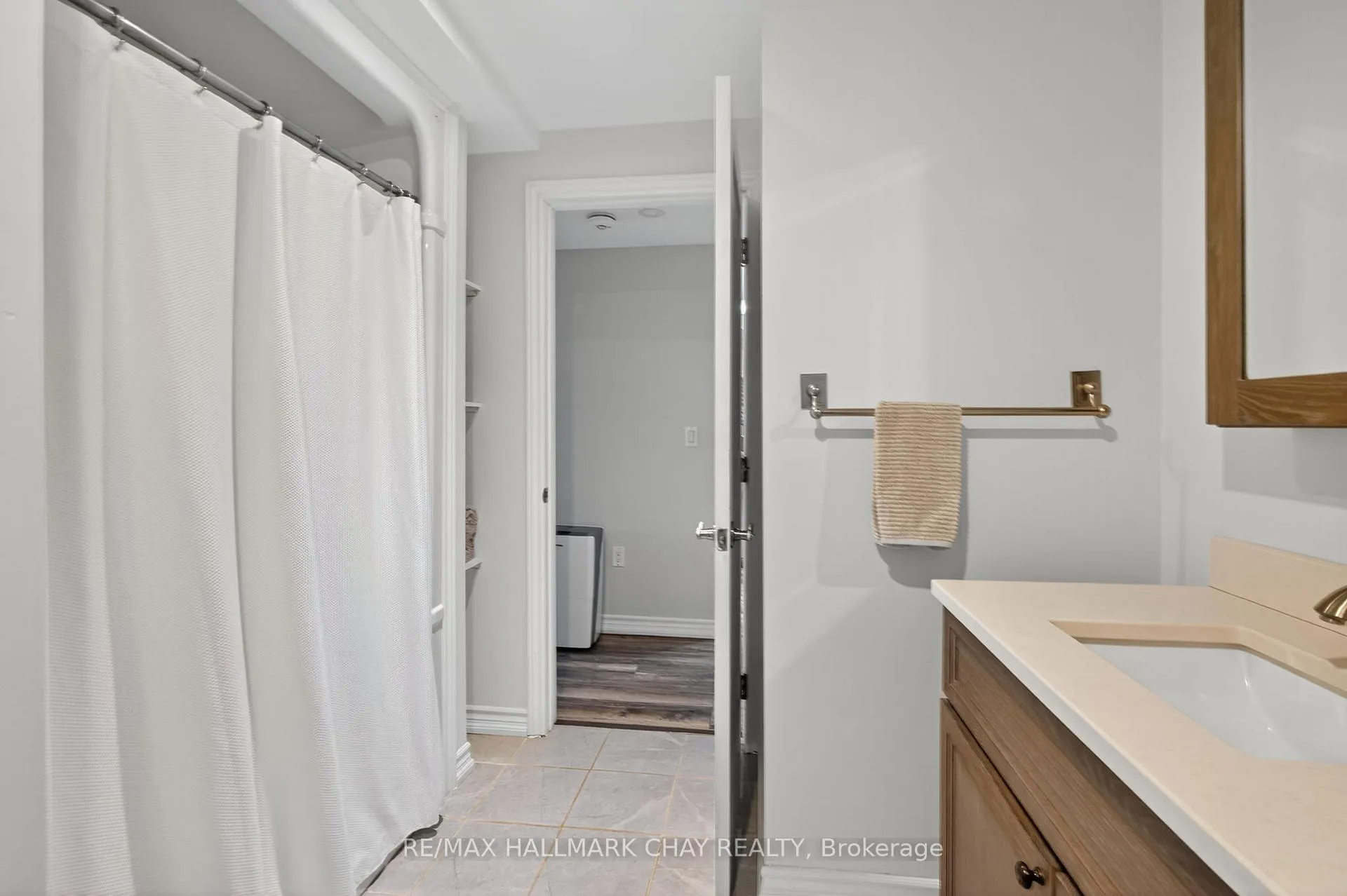 Photo 15 of Unit Lower, 265 Superior Street, Clearview, Stayner — HOMEH