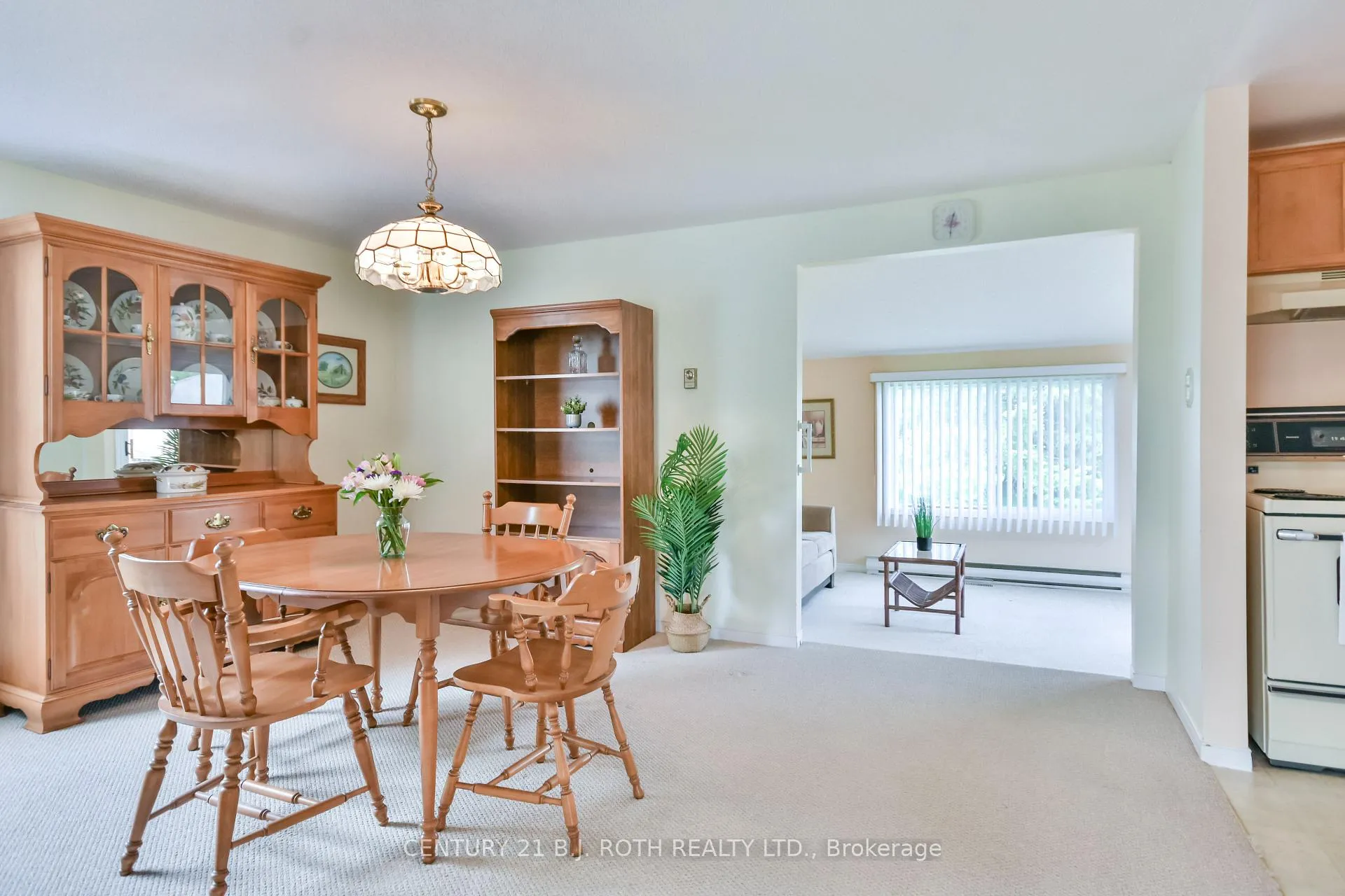 Photo 9 of 4 Gander Cove Court, Innisfil, Rural Innisfil — HOMEH