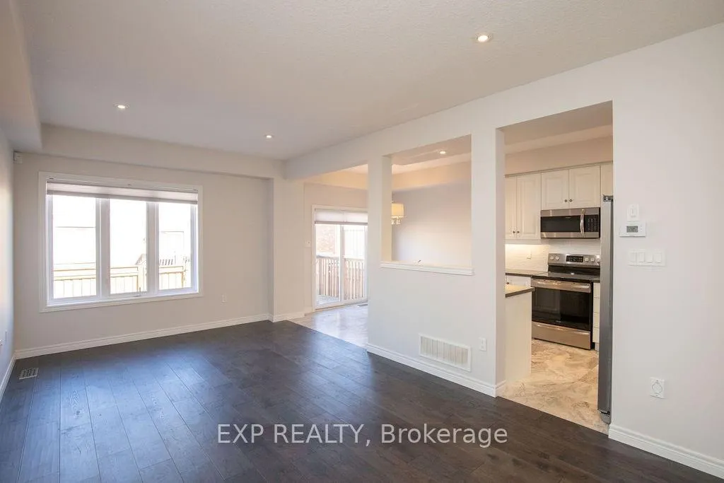 Photo 7 of 33 Dunrobin Lane, Grimsby, Grimsby Beach — HOMEH