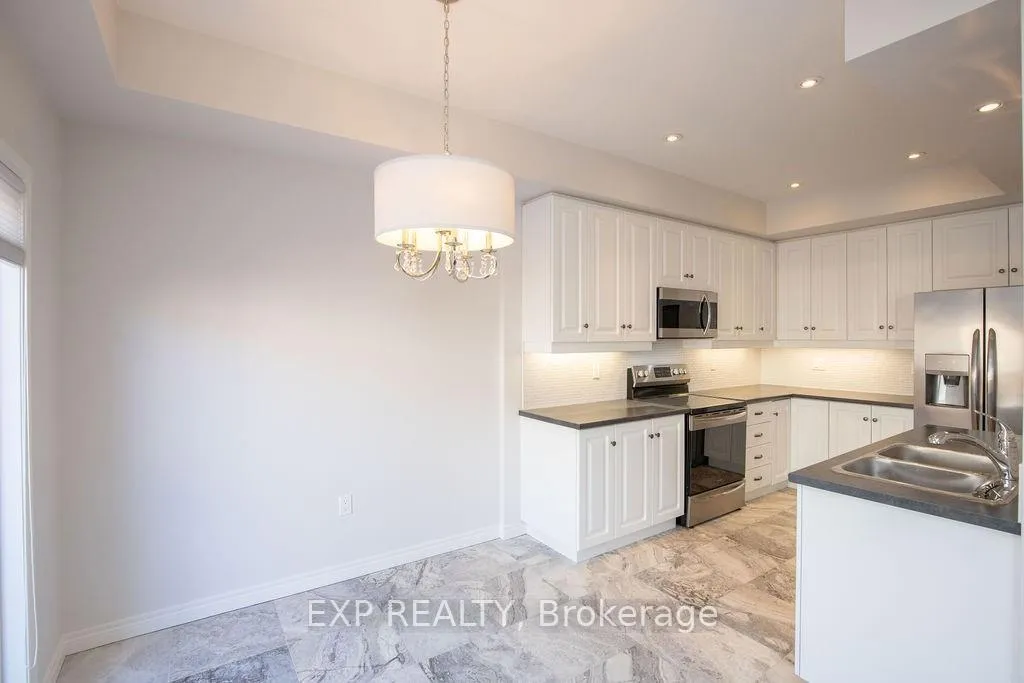 Photo 9 of 33 Dunrobin Lane, Grimsby, Grimsby Beach — HOMEH