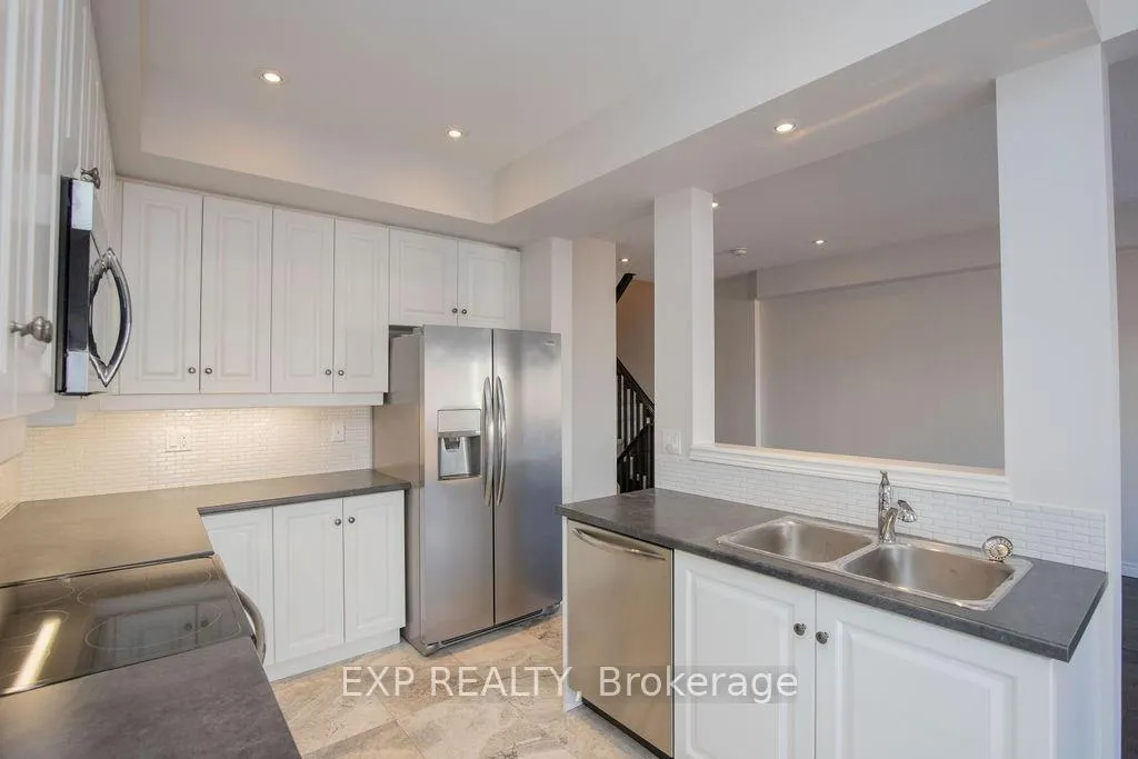 Photo 15 of 33 Dunrobin Lane, Grimsby, Grimsby Beach — HOMEH