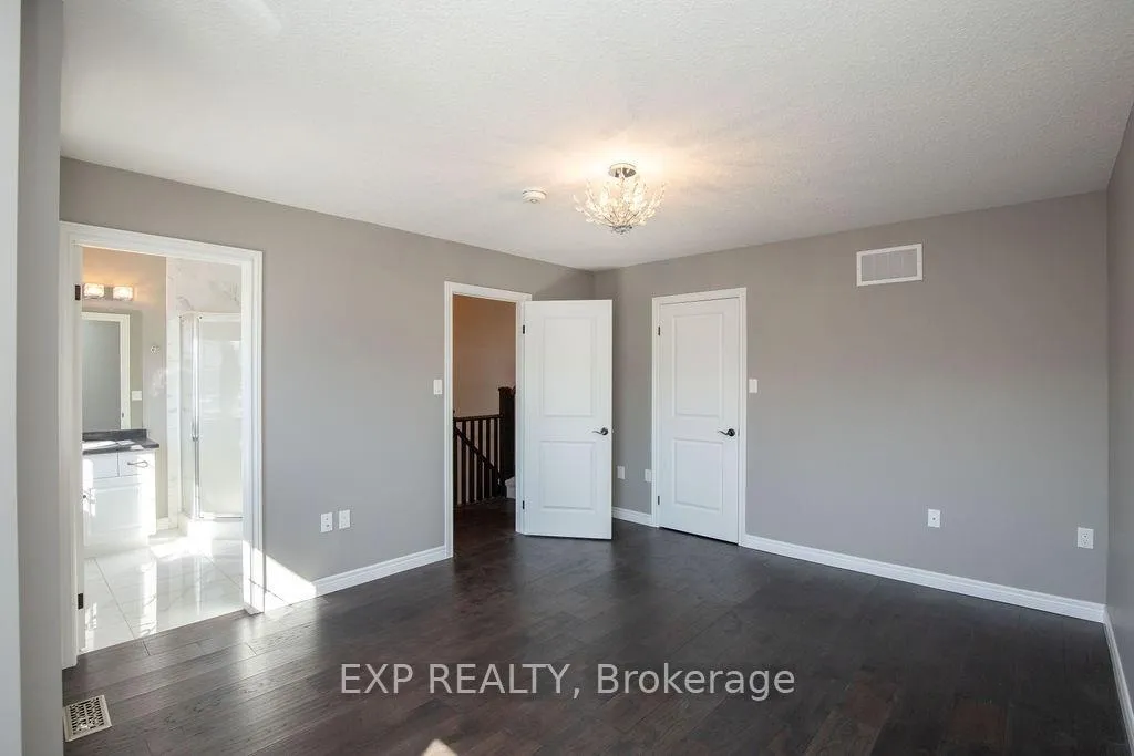 Photo 21 of 33 Dunrobin Lane, Grimsby, Grimsby Beach — HOMEH