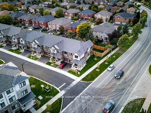 Photo 2 of Unit 1, 2184 Postmaster Drive W, Oakville, Westmount — HOMEH