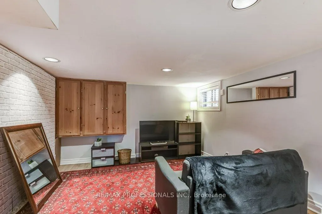 Photo 18 of 269 Lumsden Avenue, Toronto, Woodbine-Lumsden — HOMEH
