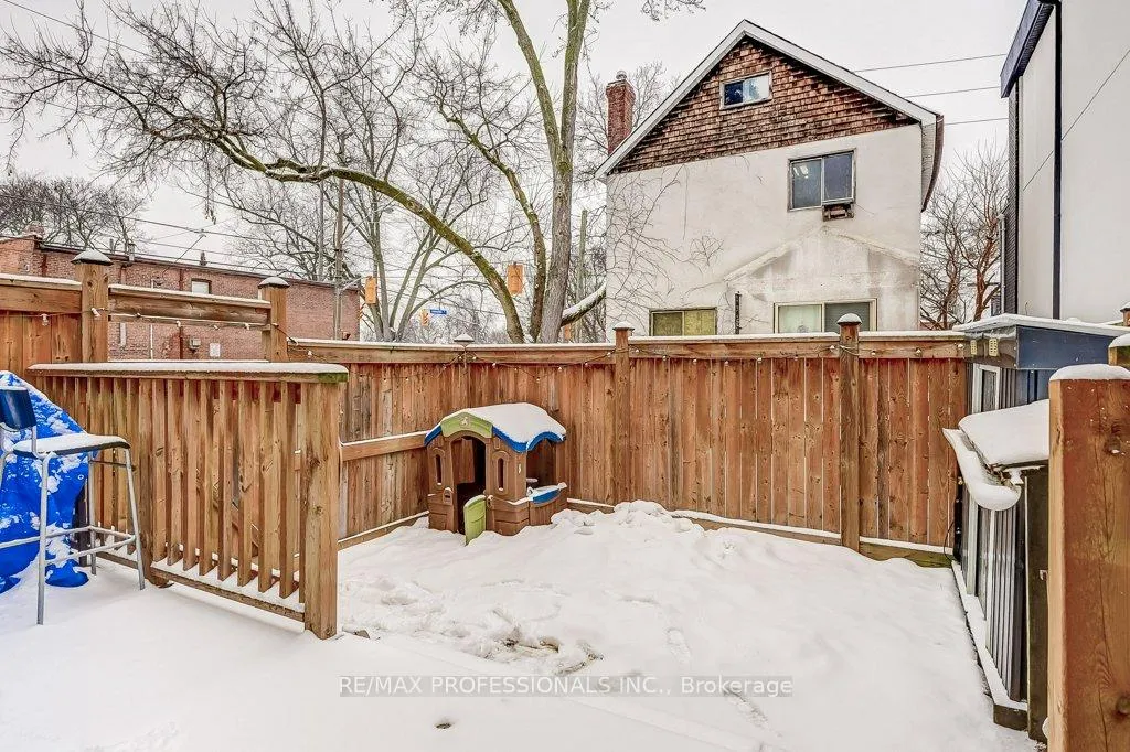 Photo 23 of 269 Lumsden Avenue, Toronto, Woodbine-Lumsden — HOMEH