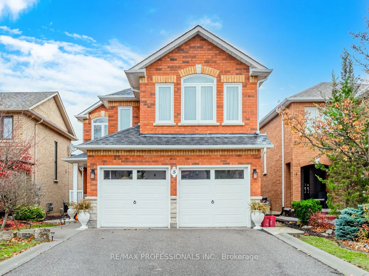 Photo 1 of 5 Country Stroll Crescent, Caledon, Bolton West — HOMEH