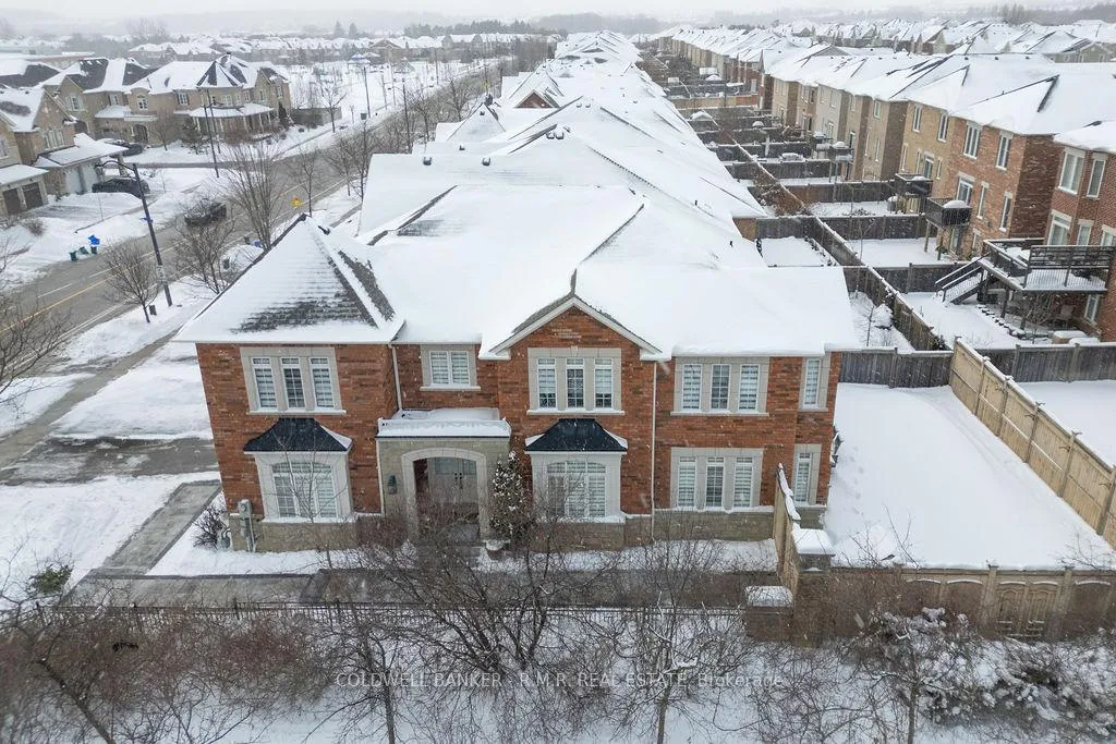 Photo 3 of 8 Valley Vista Drive, Vaughan, Patterson — HOMEH