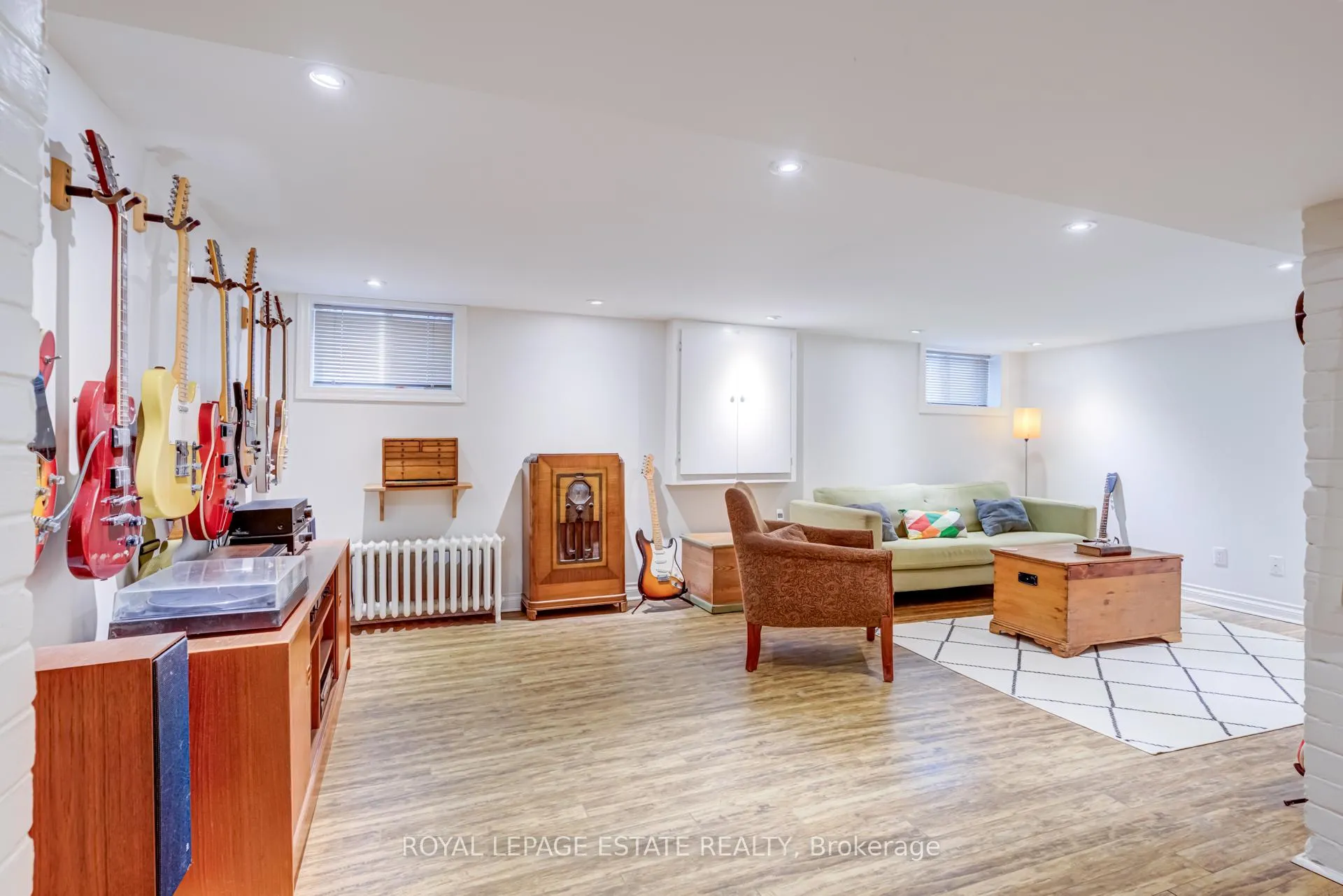 Photo 27 of 33 Ladykirk Avenue, Toronto, Woodbine Corridor — HOMEH