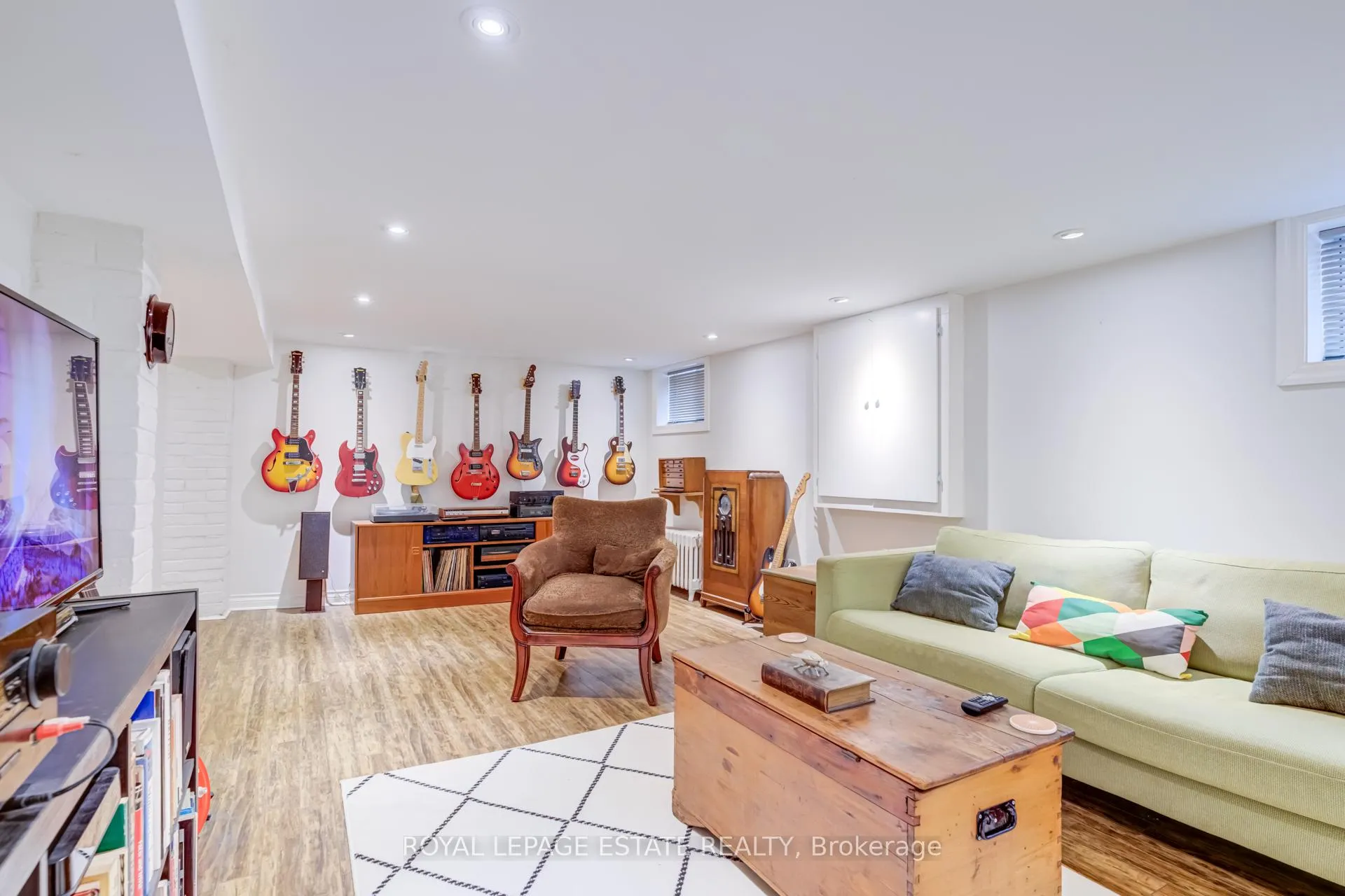 Photo 29 of 33 Ladykirk Avenue, Toronto, Woodbine Corridor — HOMEH