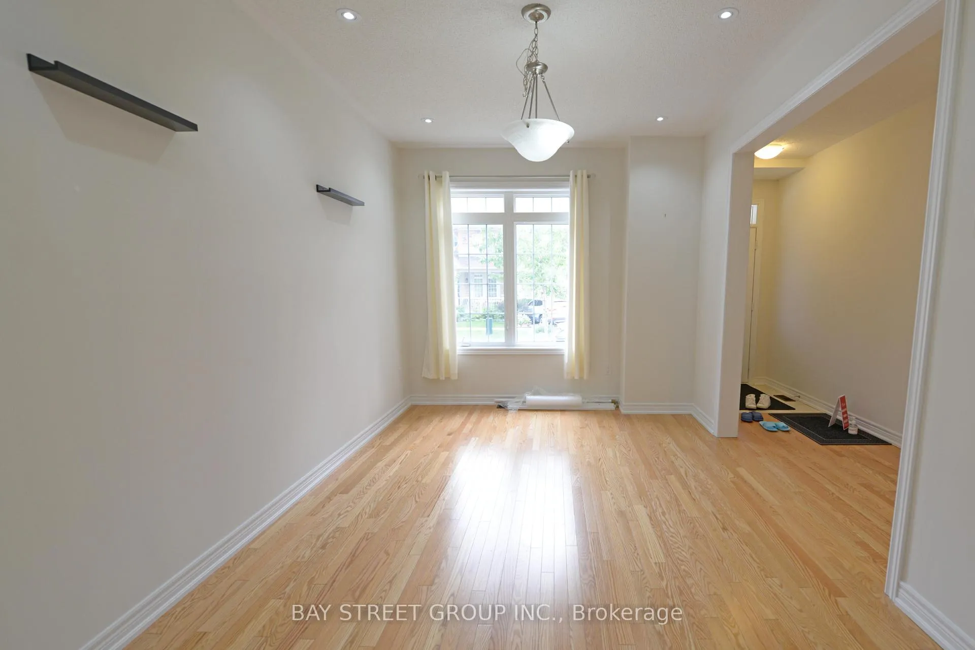 Photo 2 of 14 Begonia Street, Markham, Wismer — HOMEH