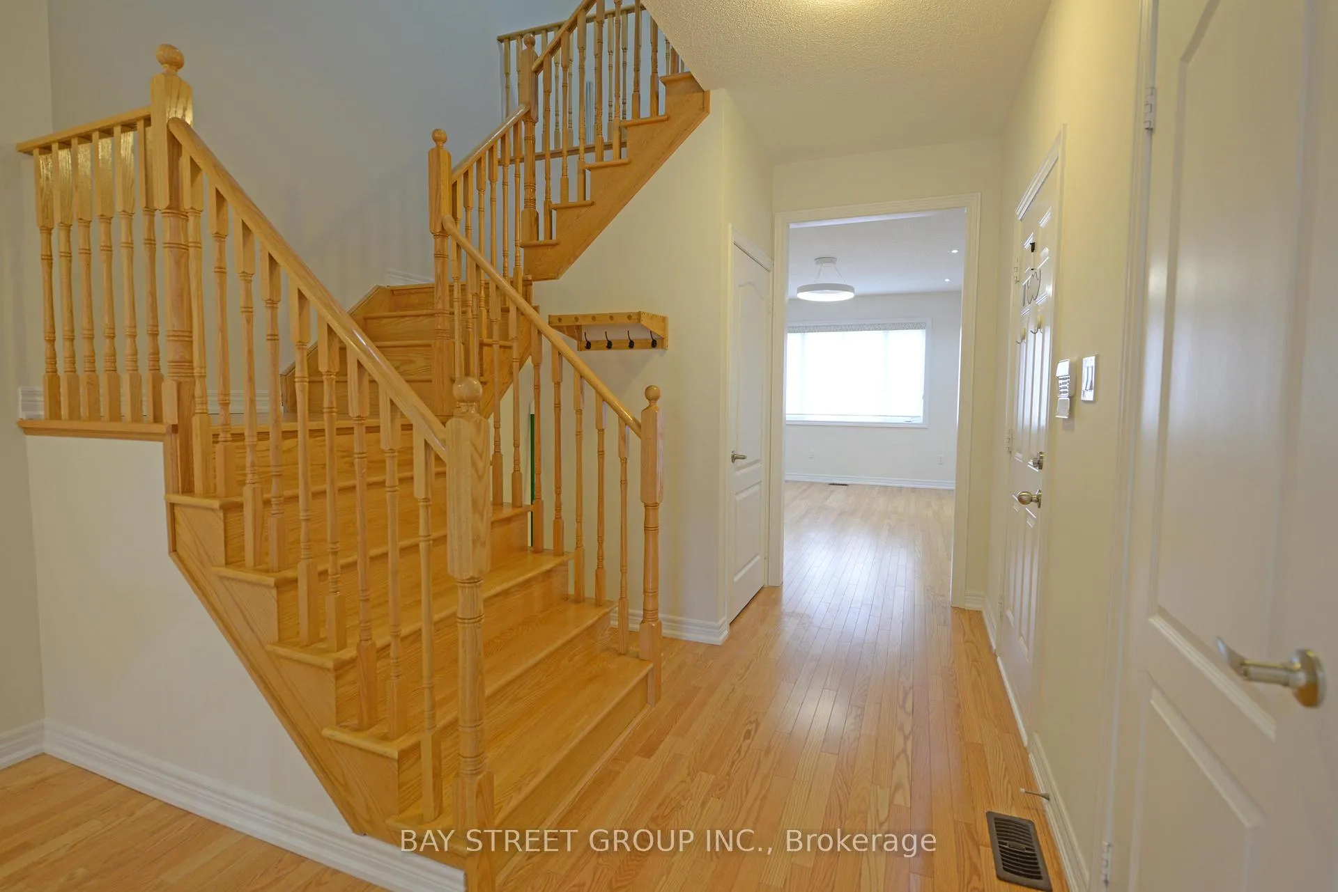 Photo 4 of 14 Begonia Street, Markham, Wismer — HOMEH