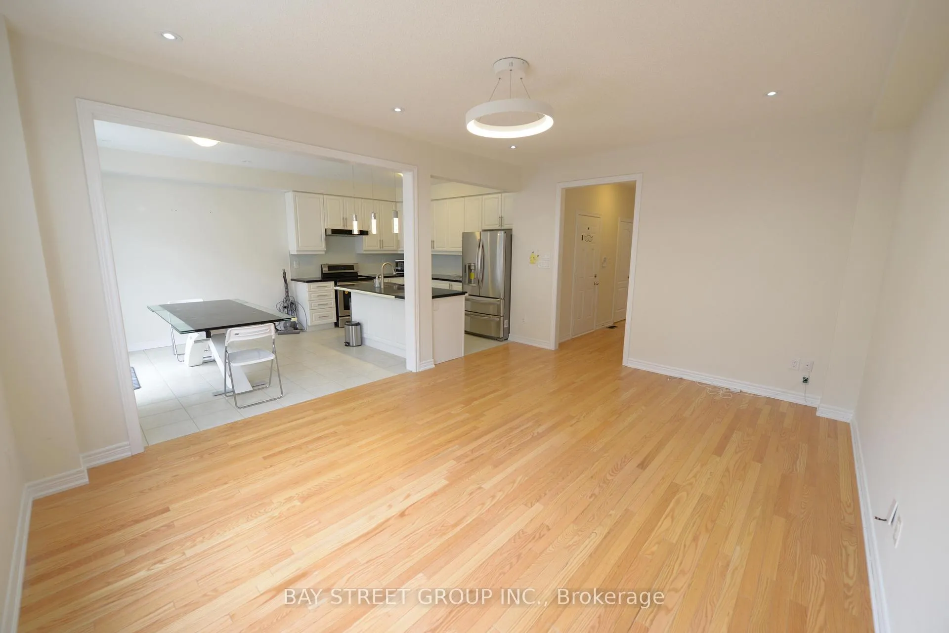 Photo 5 of 14 Begonia Street, Markham, Wismer — HOMEH