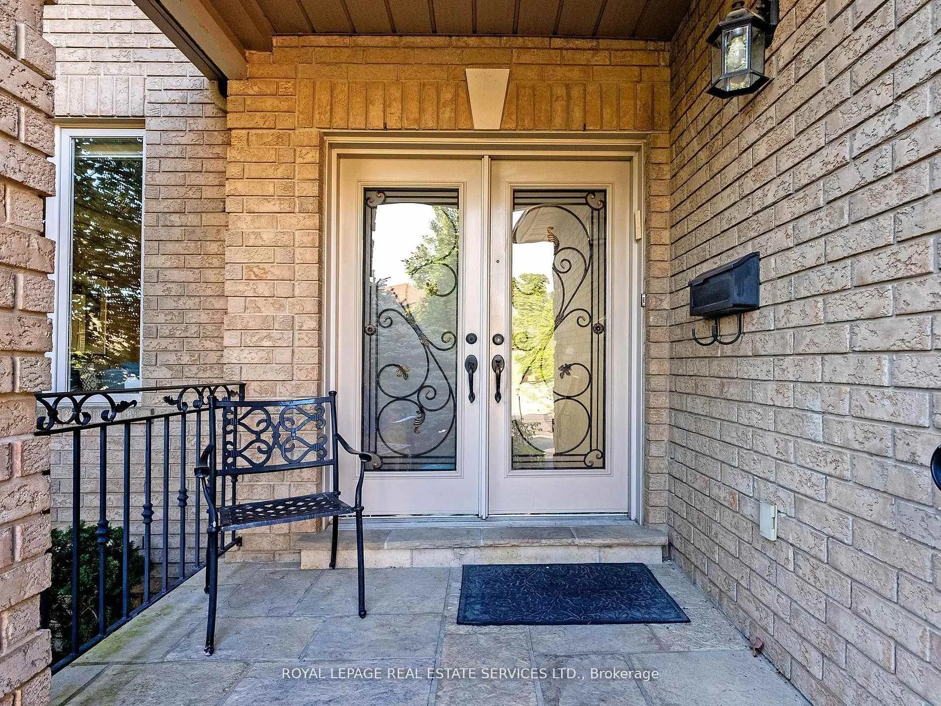 Photo 8 of 26 Langtry Place, Vaughan, Uplands — HOMEH