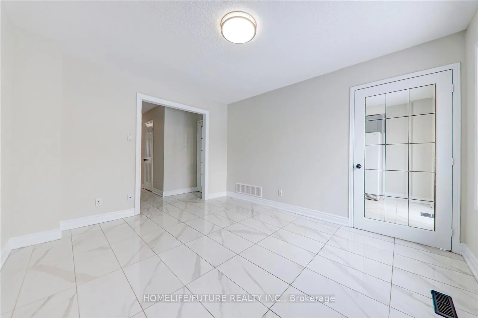 Photo 11 of 143 Mary Pearson Drive, Markham, Middlefield — HOMEH