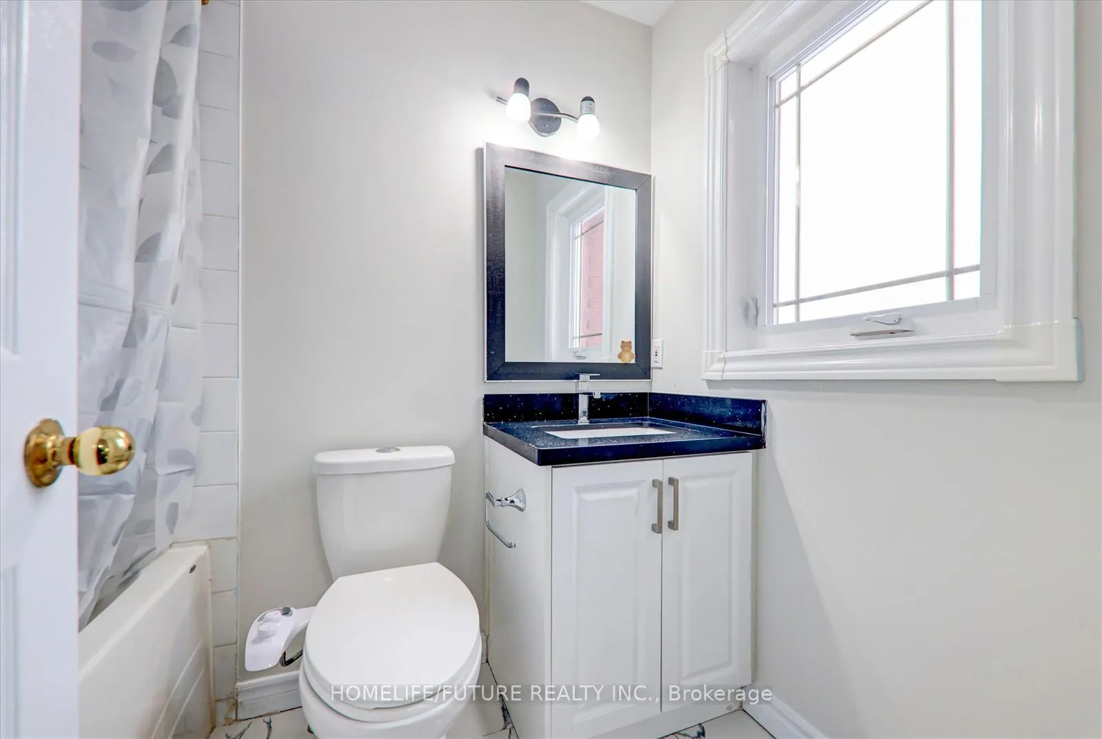 Photo 18 of 143 Mary Pearson Drive, Markham, Middlefield — HOMEH