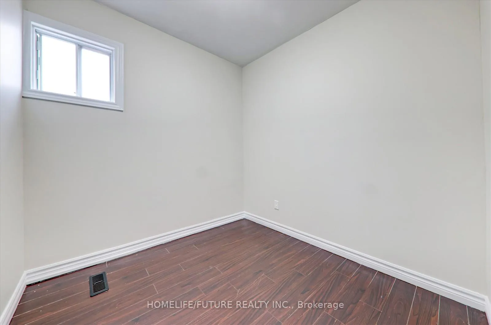 Photo 24 of 143 Mary Pearson Drive, Markham, Middlefield — HOMEH