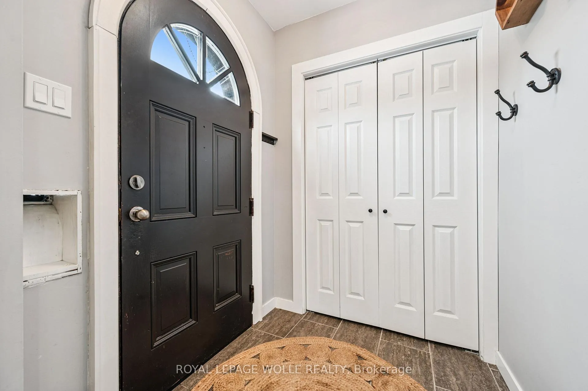 Photo 5 of 131 Mill Street, Kitchener — HOMEH