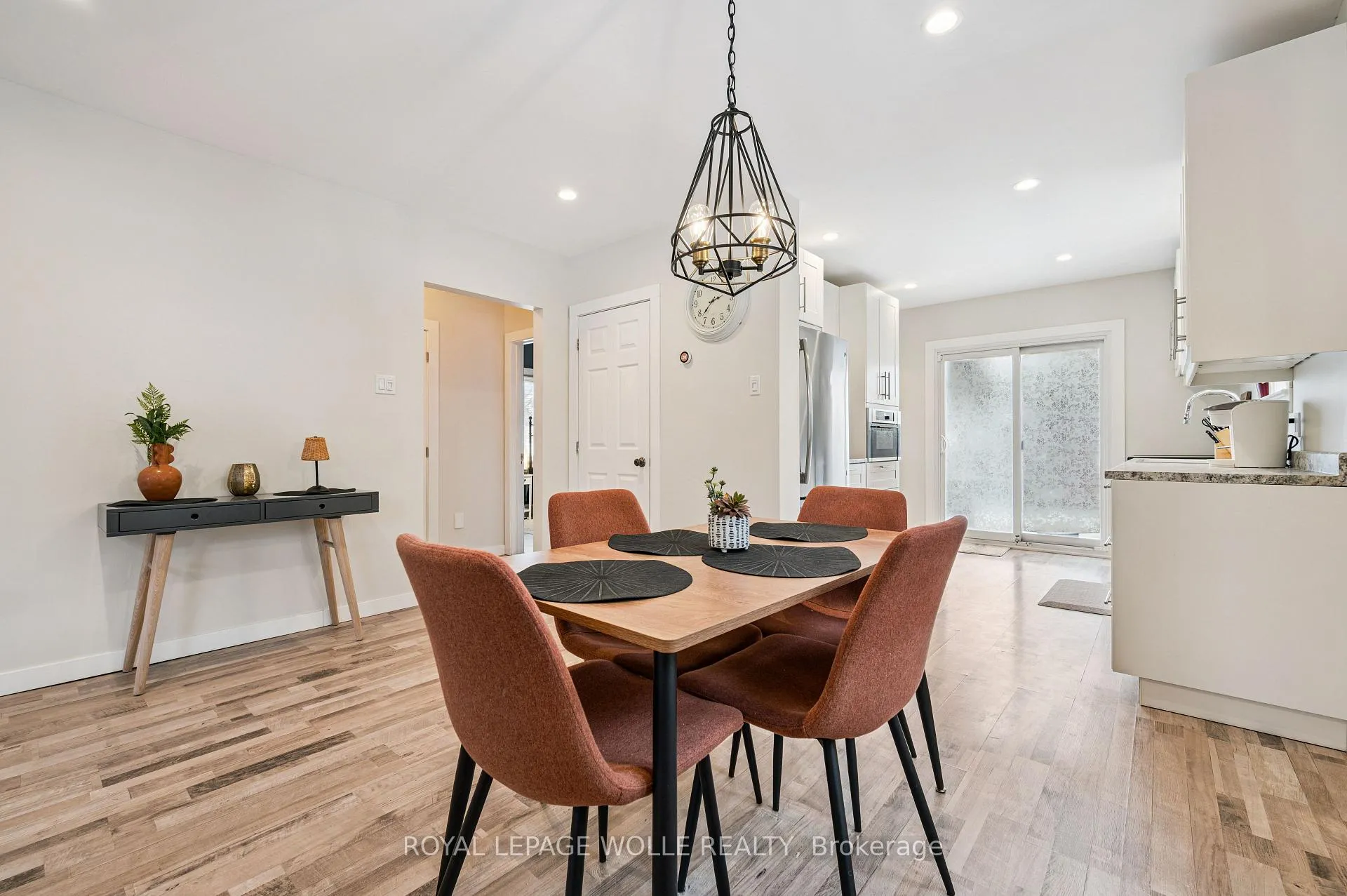 Photo 10 of 131 Mill Street, Kitchener — HOMEH