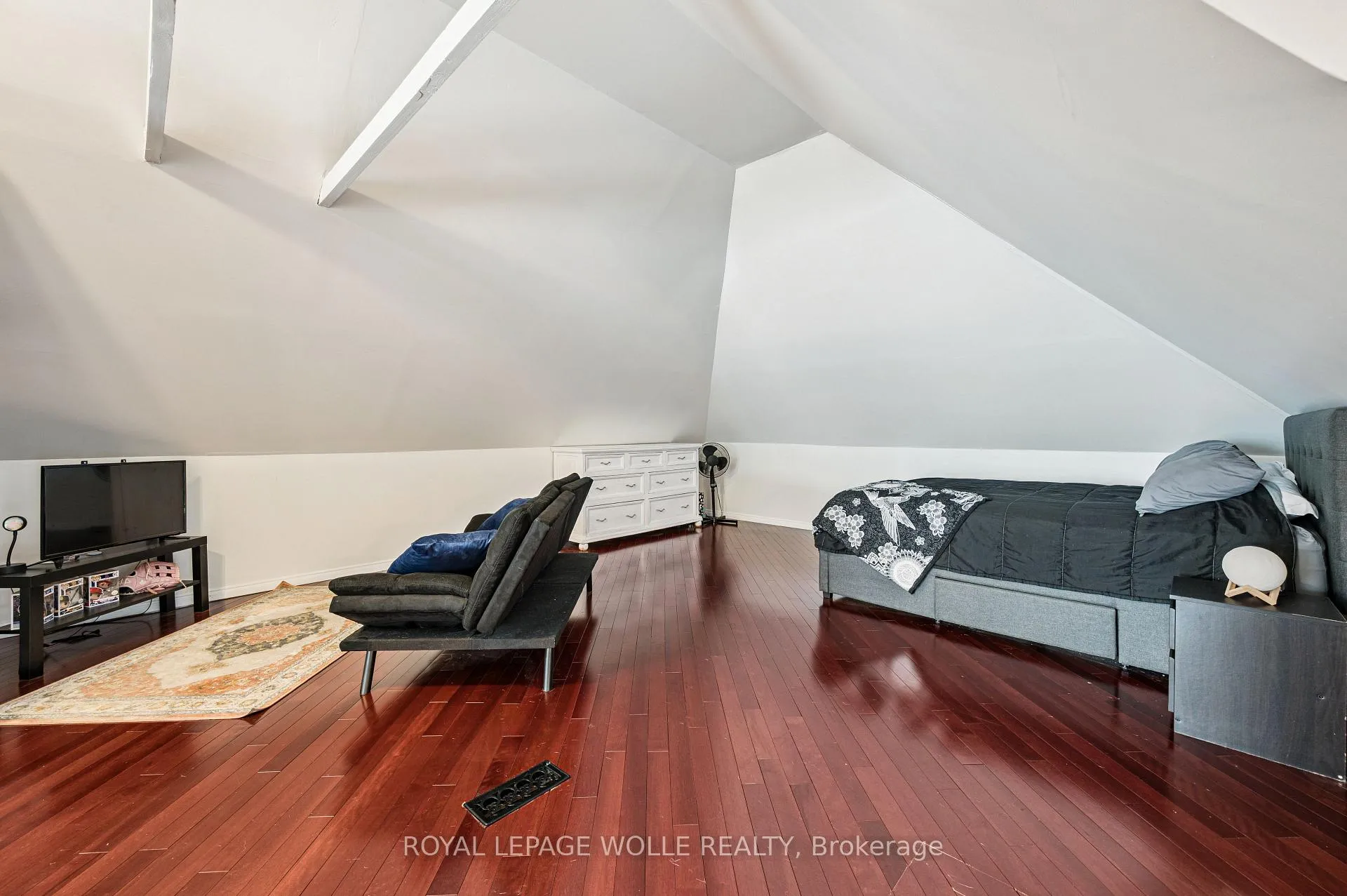 Photo 22 of 131 Mill Street, Kitchener — HOMEH