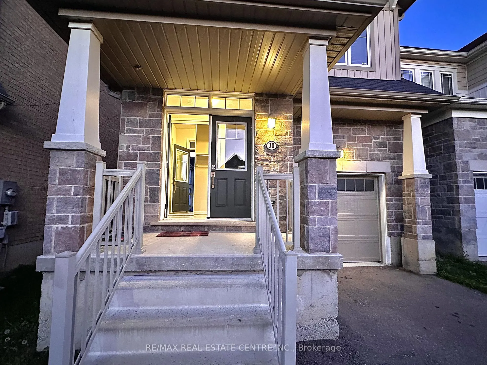 Photo 4 of 30 Sumac Drive, Haldimand — HOMEH