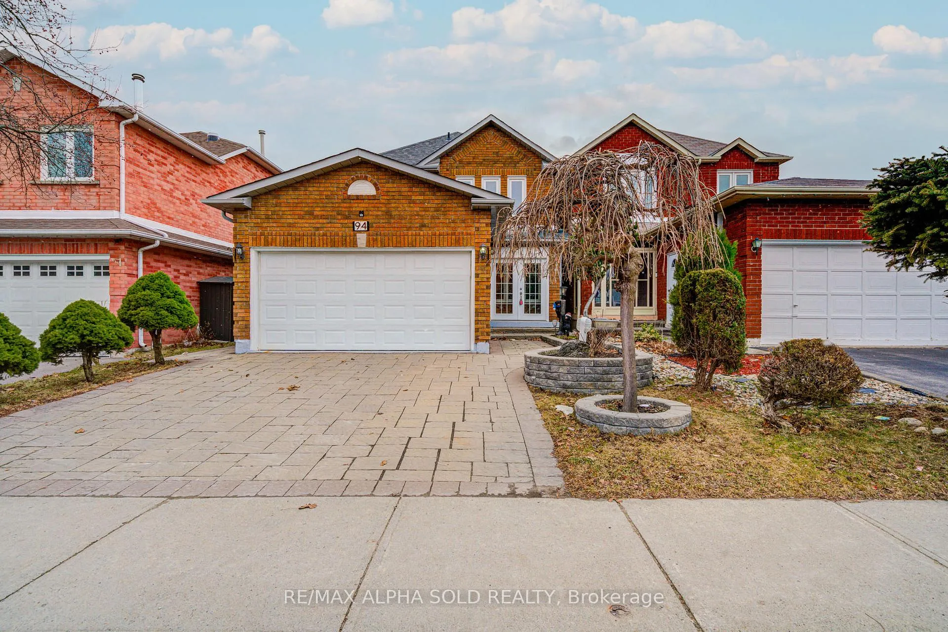 Front of 94 Marydale Avenue