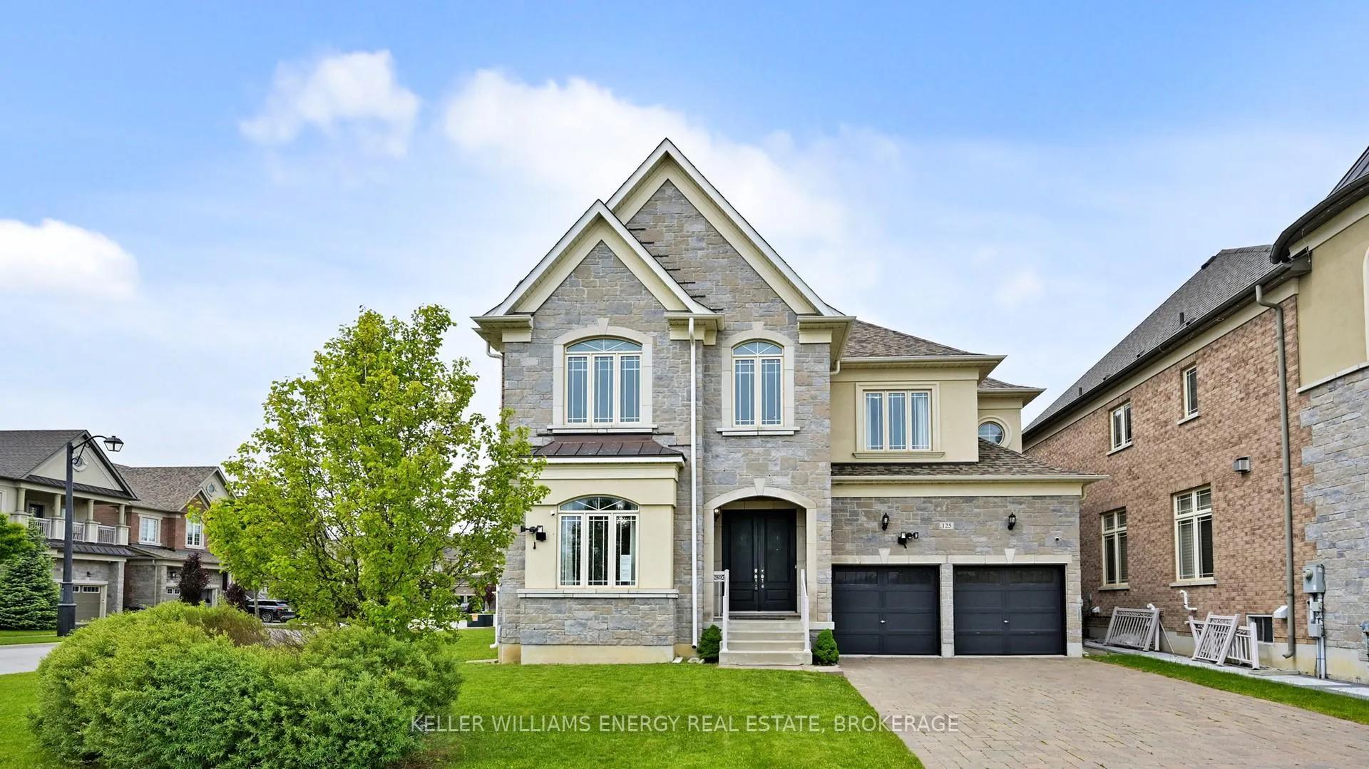 Photo 1 of 125 Chesney Crescent, Vaughan, Kleinburg — HOMEH