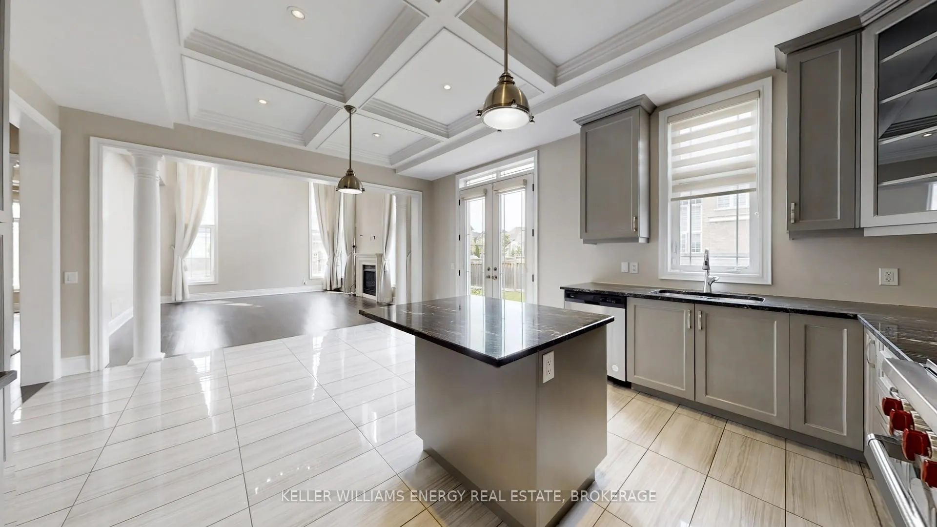 Photo 16 of 125 Chesney Crescent, Vaughan, Kleinburg — HOMEH