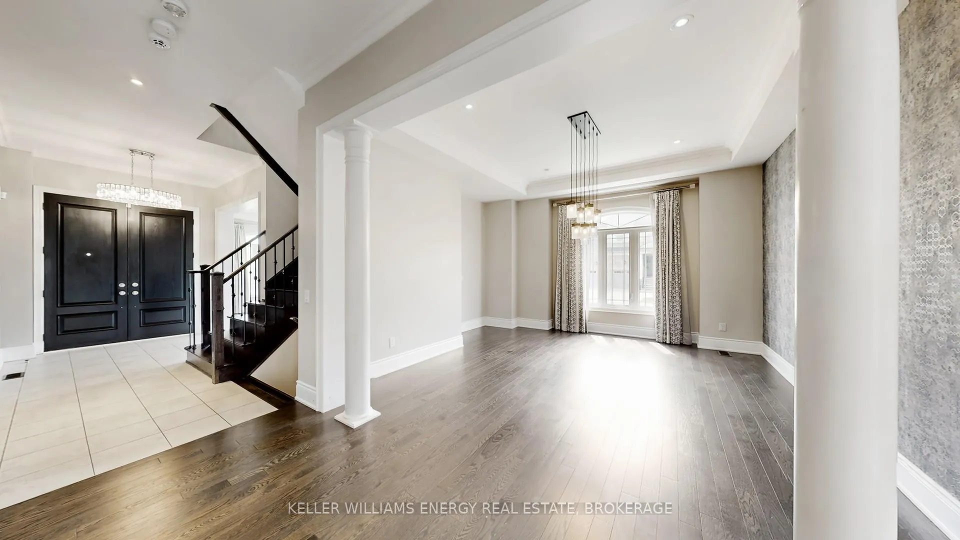 Photo 17 of 125 Chesney Crescent, Vaughan, Kleinburg — HOMEH