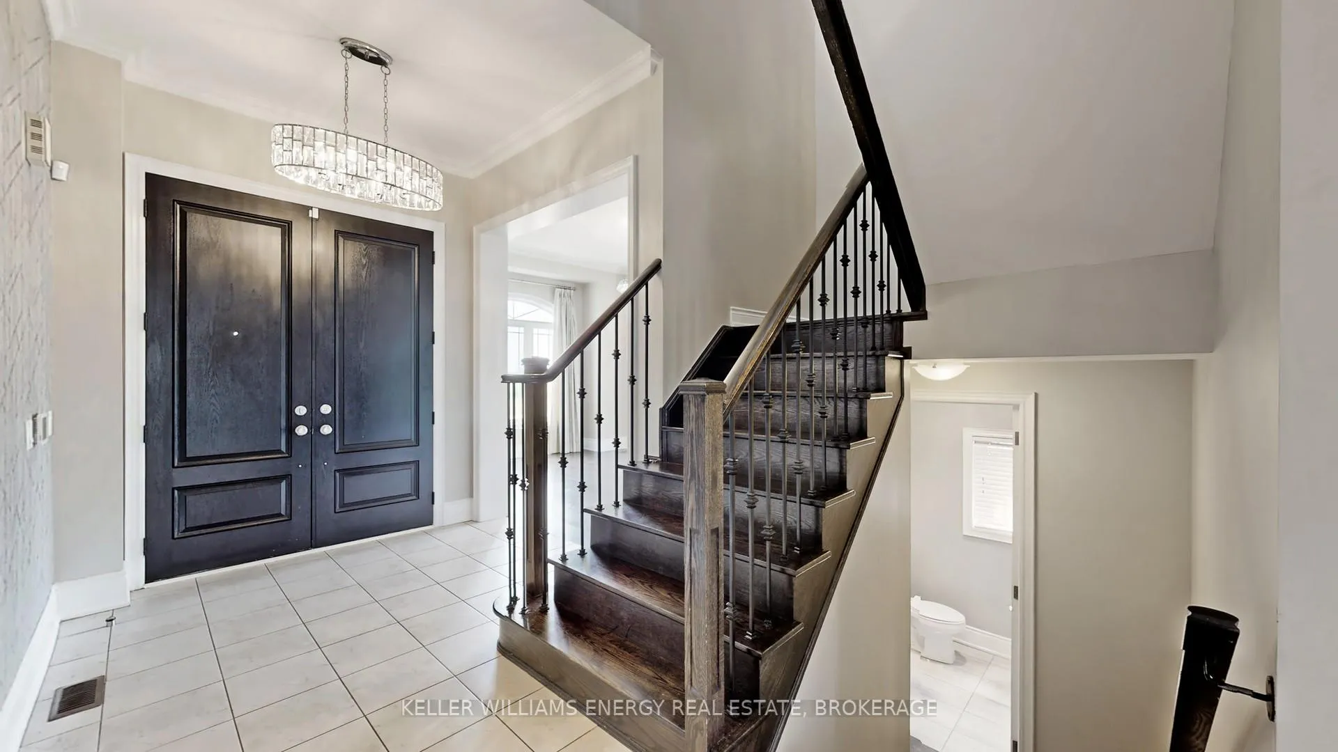 Photo 19 of 125 Chesney Crescent, Vaughan, Kleinburg — HOMEH