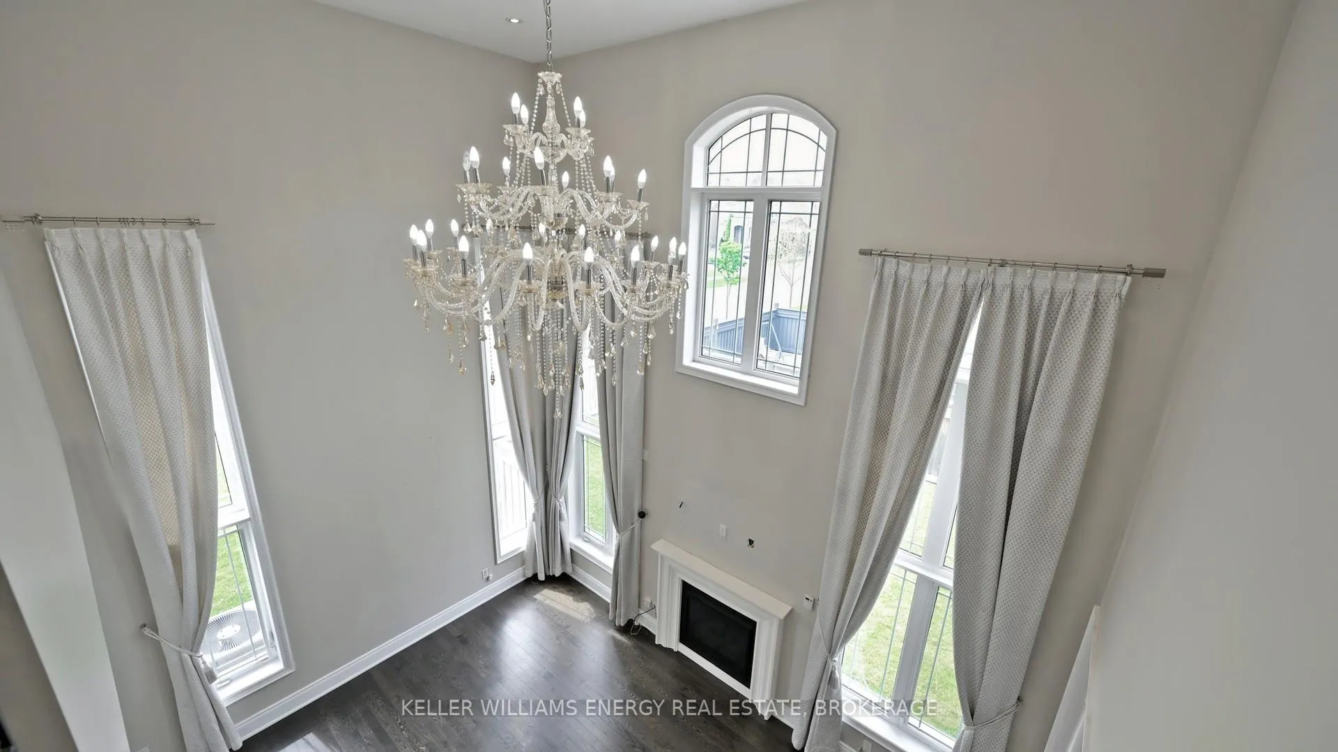 Photo 21 of 125 Chesney Crescent, Vaughan, Kleinburg — HOMEH