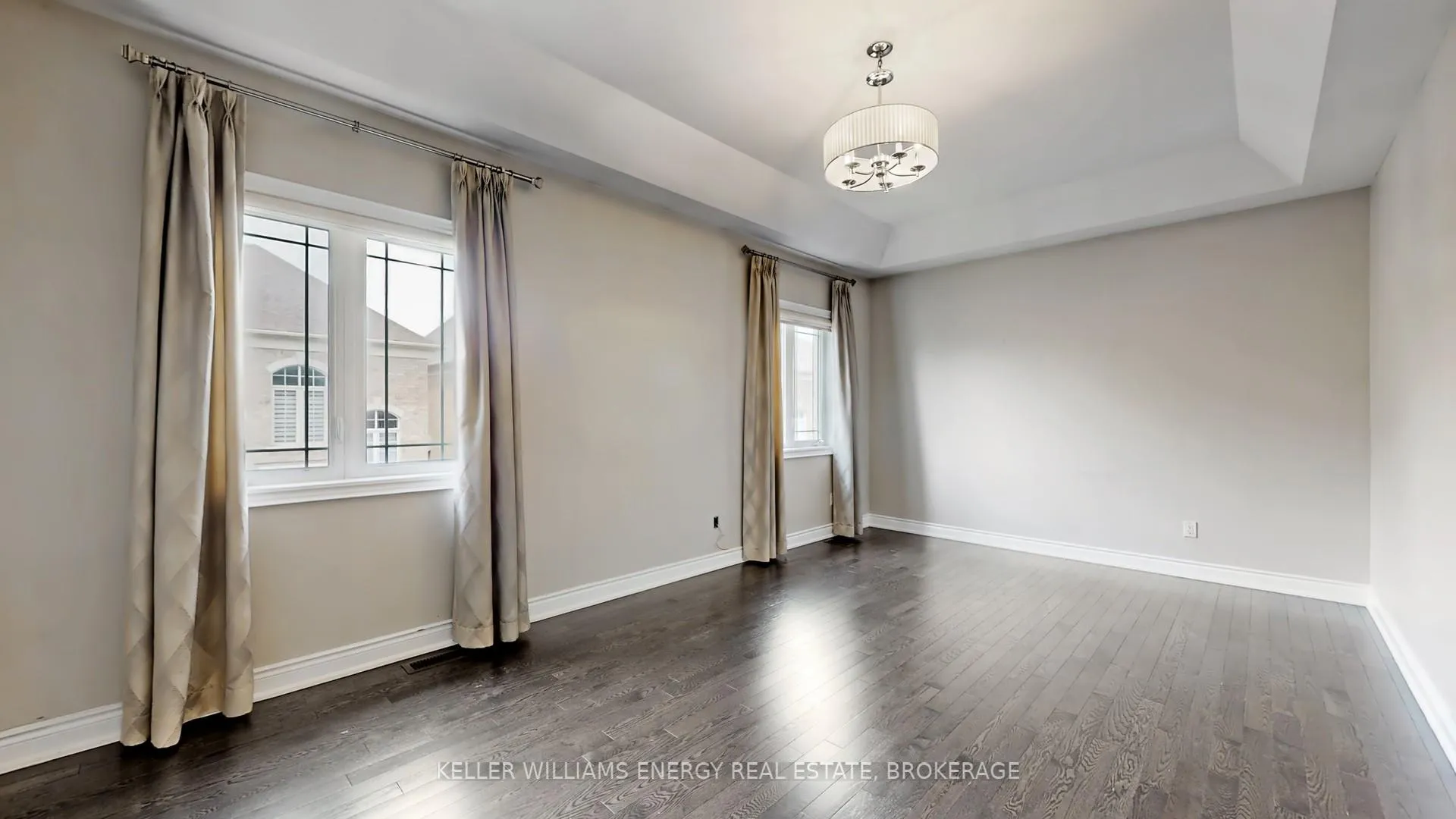 Photo 22 of 125 Chesney Crescent, Vaughan, Kleinburg — HOMEH