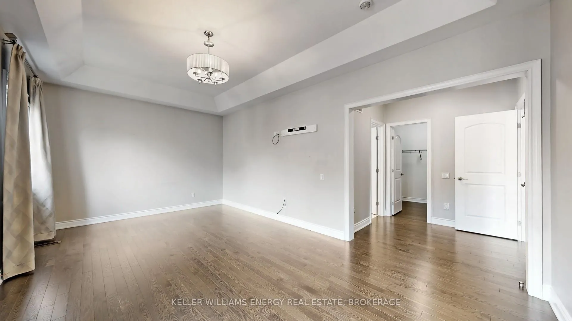 Photo 23 of 125 Chesney Crescent, Vaughan, Kleinburg — HOMEH