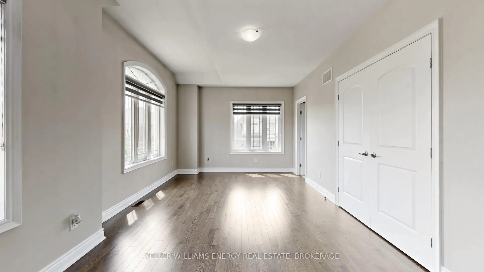 Photo 30 of 125 Chesney Crescent, Vaughan, Kleinburg — HOMEH