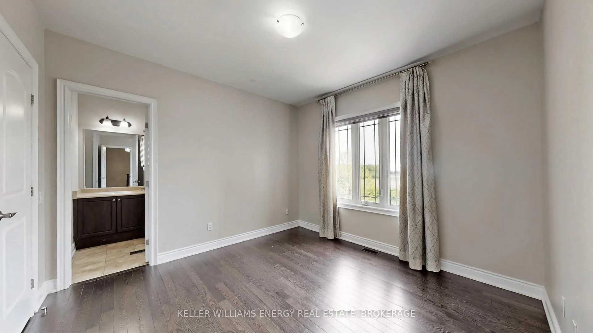 Photo 36 of 125 Chesney Crescent, Vaughan, Kleinburg — HOMEH