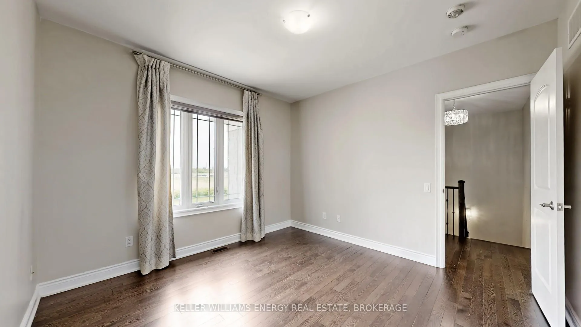 Photo 38 of 125 Chesney Crescent, Vaughan, Kleinburg — HOMEH