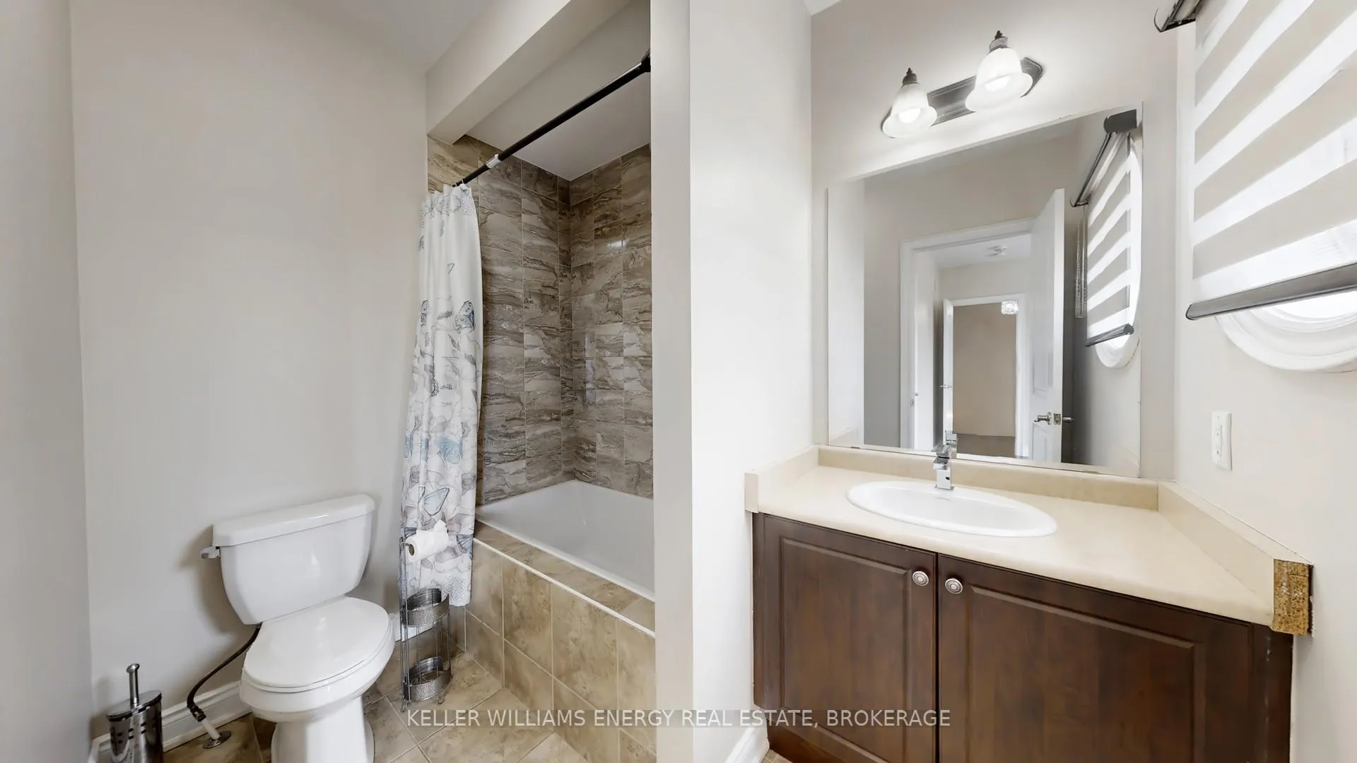 Photo 40 of 125 Chesney Crescent, Vaughan, Kleinburg — HOMEH