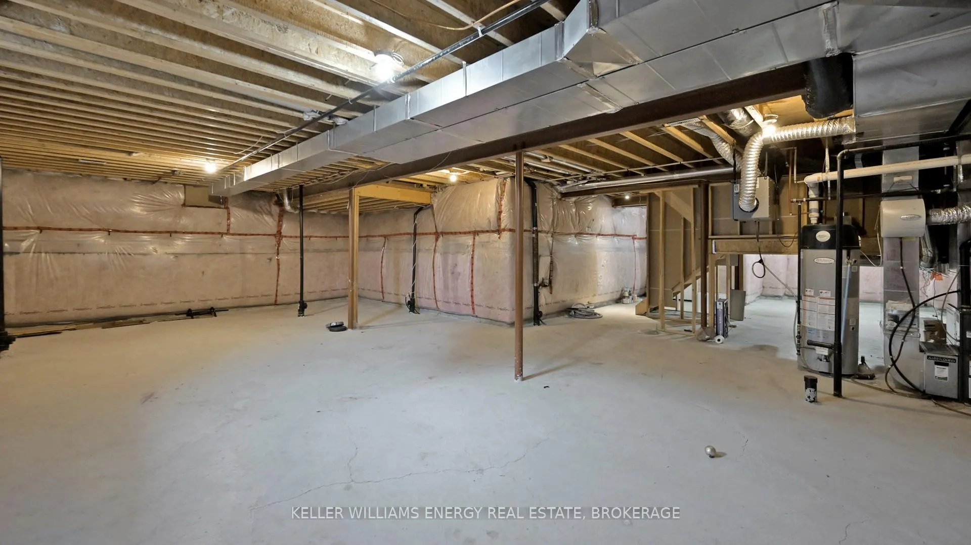Photo 43 of 125 Chesney Crescent, Vaughan, Kleinburg — HOMEH