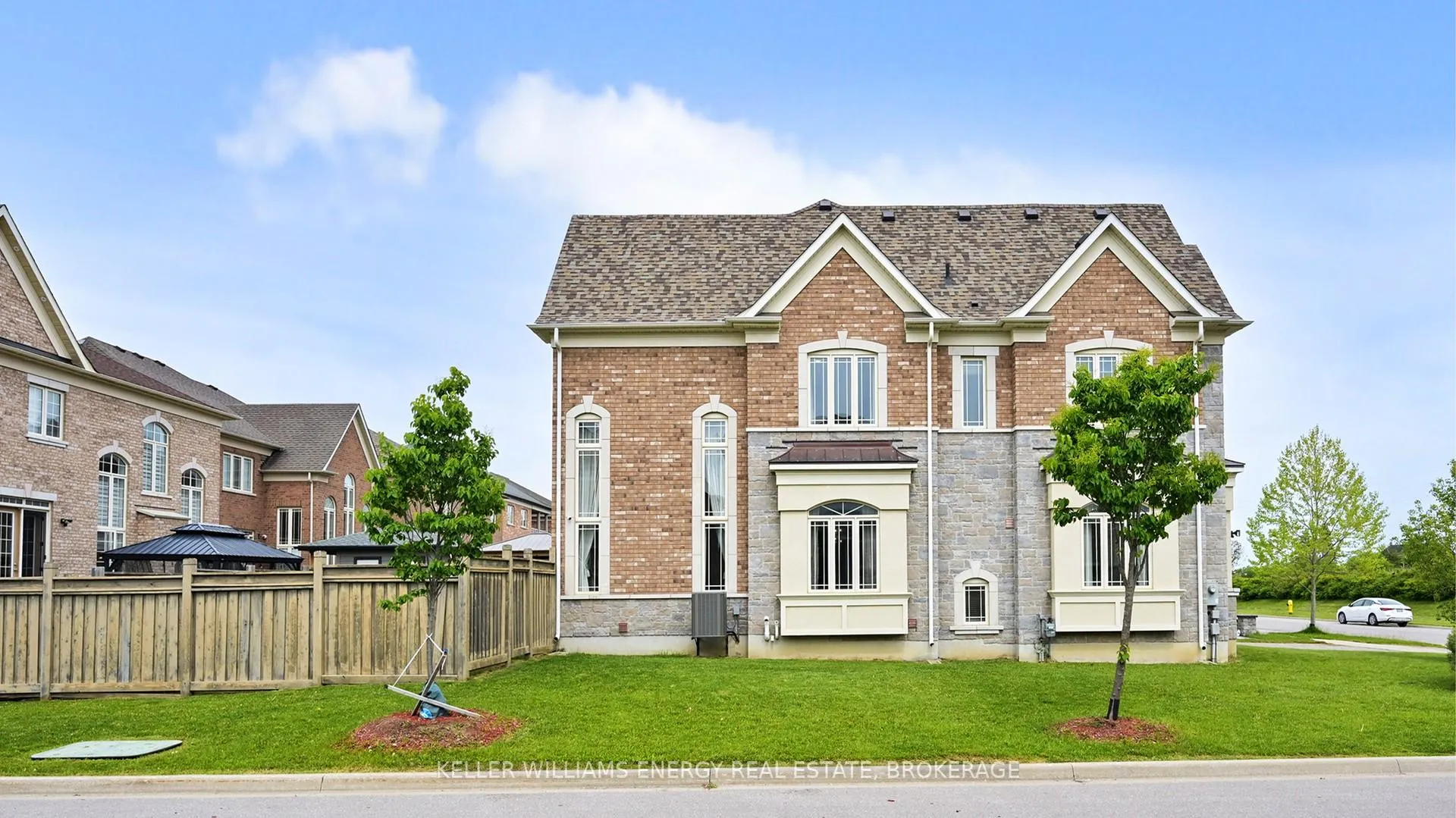 Photo 45 of 125 Chesney Crescent, Vaughan, Kleinburg — HOMEH
