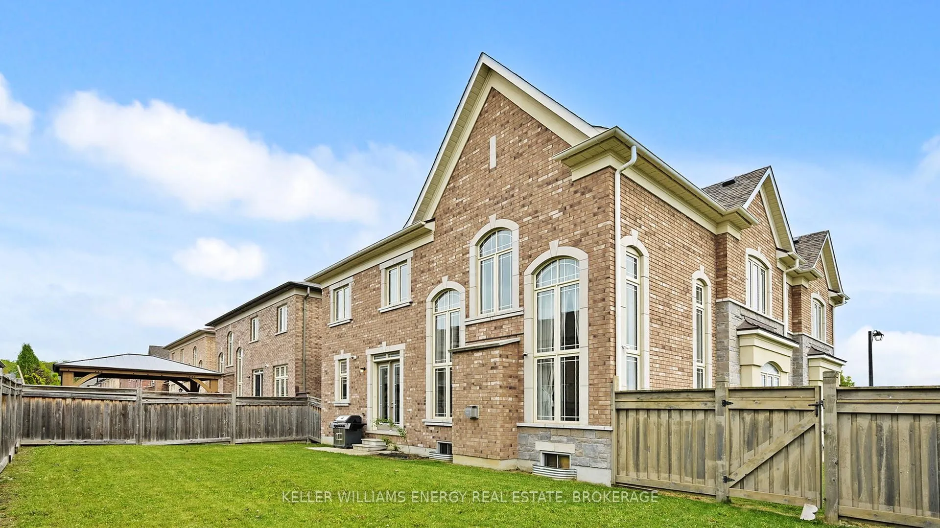 Photo 46 of 125 Chesney Crescent, Vaughan, Kleinburg — HOMEH