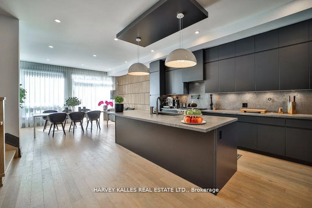 Photo 2 of 39 Marquette Avenue, Toronto, Englemount-Lawrence — HOMEH