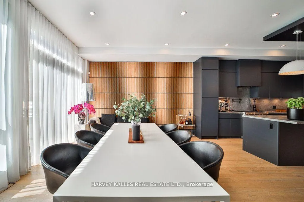Photo 7 of 39 Marquette Avenue, Toronto, Englemount-Lawrence — HOMEH