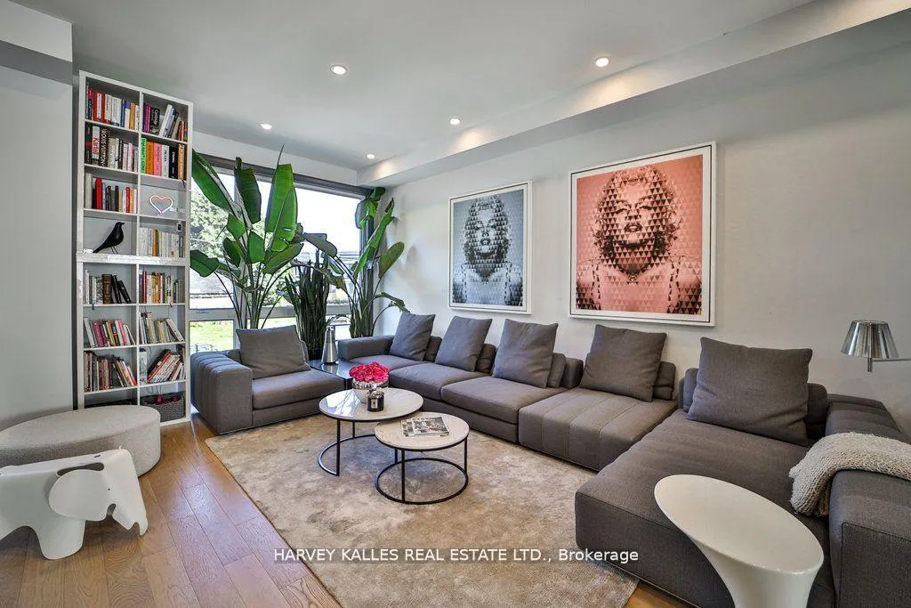 Photo 8 of 39 Marquette Avenue, Toronto, Englemount-Lawrence — HOMEH