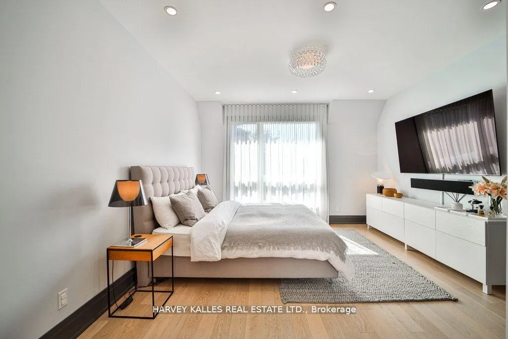 Photo 15 of 39 Marquette Avenue, Toronto, Englemount-Lawrence — HOMEH