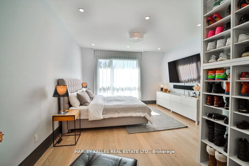 Photo 16 of 39 Marquette Avenue, Toronto, Englemount-Lawrence — HOMEH
