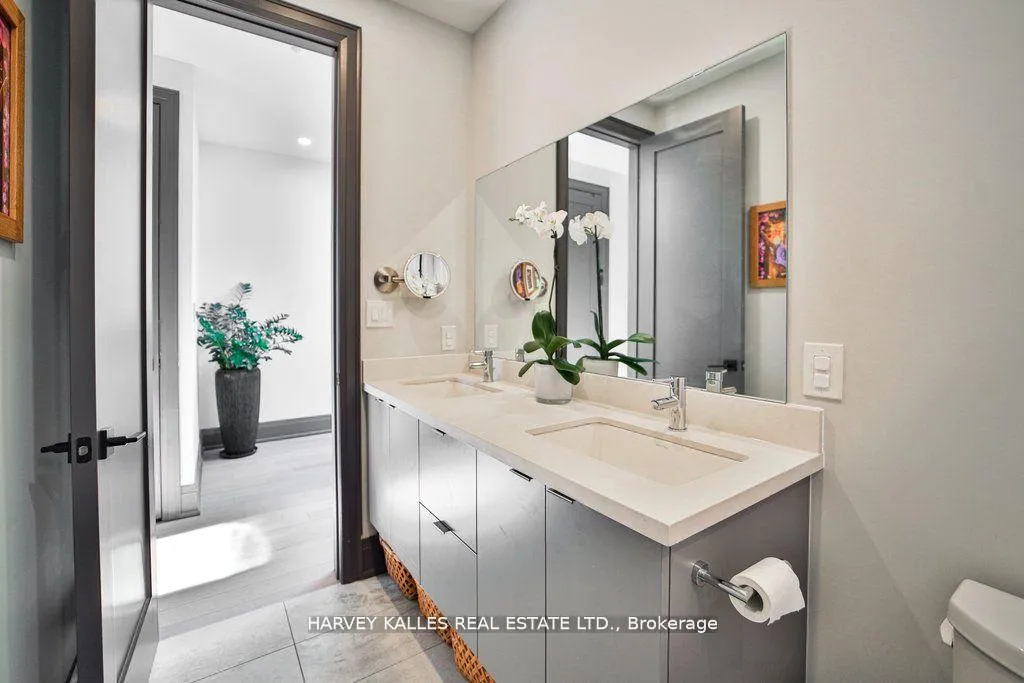 Photo 21 of 39 Marquette Avenue, Toronto, Englemount-Lawrence — HOMEH
