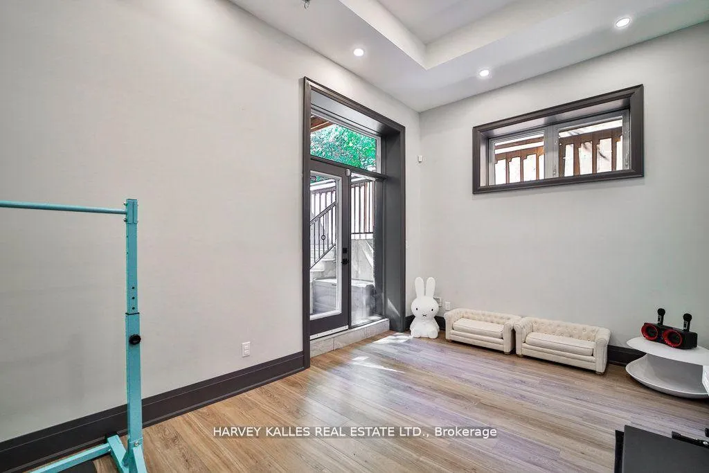 Photo 26 of 39 Marquette Avenue, Toronto, Englemount-Lawrence — HOMEH