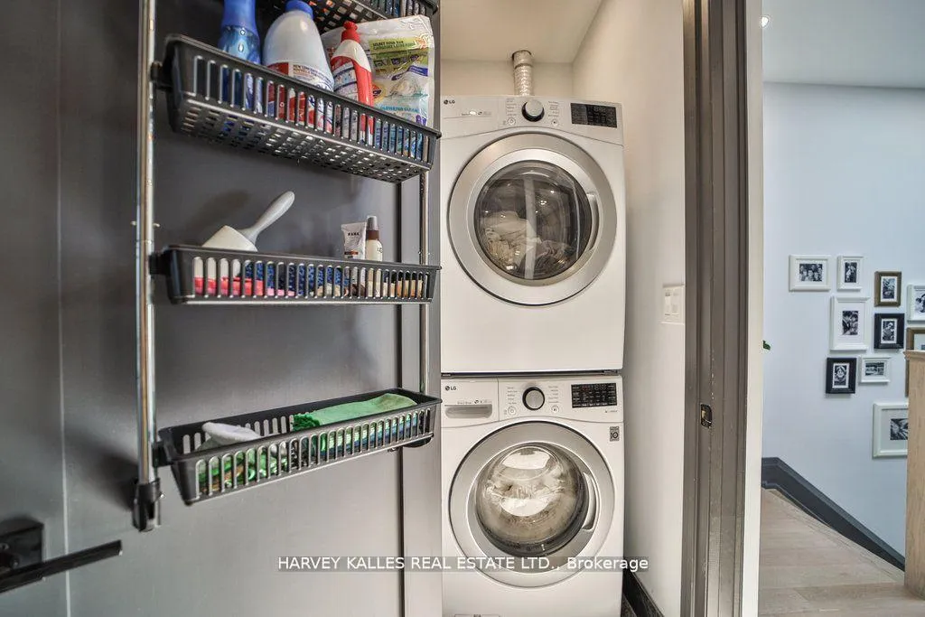 Photo 30 of 39 Marquette Avenue, Toronto, Englemount-Lawrence — HOMEH