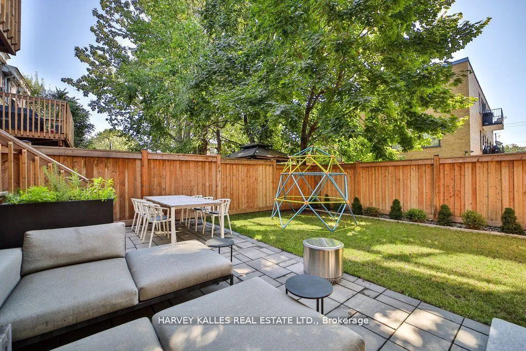 Photo 35 of 39 Marquette Avenue, Toronto, Englemount-Lawrence — HOMEH